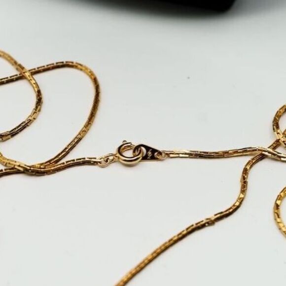 Rhinestone pendant gold tone chain necklace marked - Picture 4 of 4